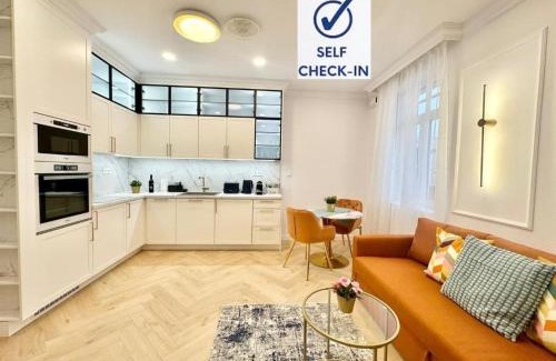 Vizivaros Apartment | Buda Mini Suite I HillCharm I SelfCheckIn