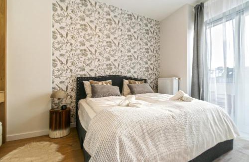 Orszagut Apartment | Buda Top Floor Apartment with Terrace & View