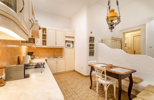 Csarnok negyed Apartment | Budapest: Beautiful flat with fire-place and balcony ! Romantic and historic