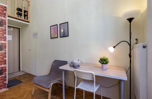 Nepszinhaz negyed House | Budapest Three Cats Hostel