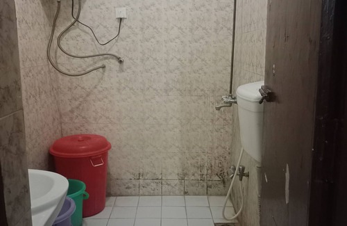 Islamabad Apartment | Budget 2 BHK Apartment with Self Check-in