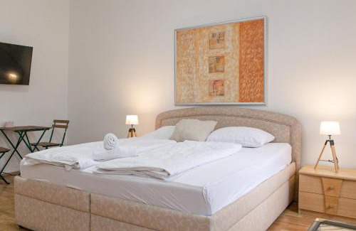 Neulerchenfeld Apartment | Budget City Stay - near Wiener Stadthalle Ideal for Longstays