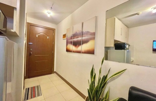 Pembo Condo | Budget-Friendly Condo Near BGC, Venice #rt34008