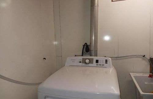 Waterloo House | Budget Stay In Heart of Waterloo-Free Wifi-Parking