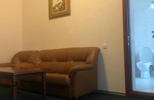 Oleksandriya Hotel | Budynok Pyschevycha