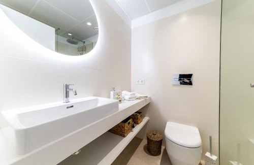 Los Balcones Apartment | Buena Vista Sunset penthouse - Dreamlike views - by OYOOSTAYS
