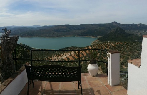 Rute Apartment | Buenavista 1 Apartment Overlooking Lake Iznajar and Swimming Pool