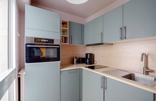 Quartier de l'Ecole-Militaire Apartment | Build Me Up, Buttercup, by Veeve