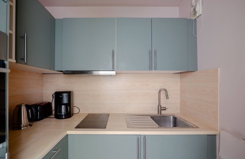 Quartier de l'Ecole-Militaire Apartment | Build Me Up, Buttercup, by Veeve
