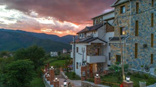 Librazhd House | Bujtina Kael