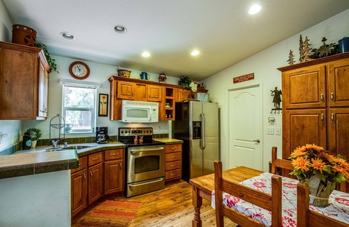Williams Cabin | Bull Elk Lodge a cozy cabin in the woods of Northern Arizona