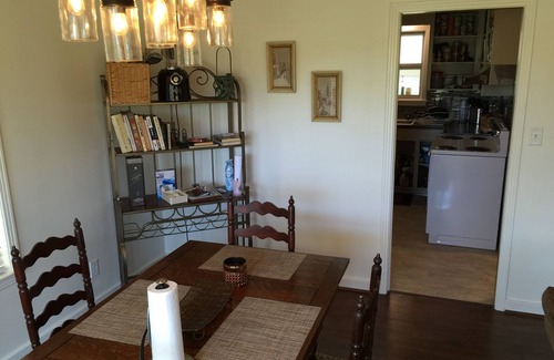 Starkville House | Bulldog Getaway, 3 bedroom, 2 bath, 1.5 miles to campus