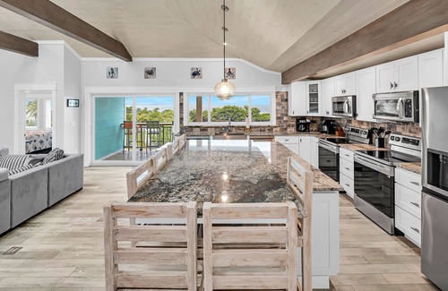 Marathon House | Bumpa's Big House - Bring the Grandkids!