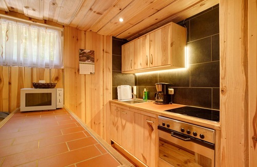 Kollm House | Bungalow '19 - Finnhütte' with Private Terrace and Shared Garden