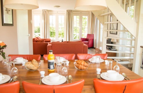 Municipality of Noordwijk Resort | Bungalow 6p - Three Bedroom Resort, Sleeps 6