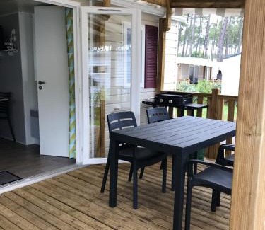 Saint-Julien-en-Born House | Bungalow confortable à Saint-Julien-en-Born avec piscine partagée
