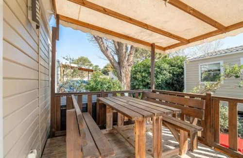Narbonne-Plage House | Bungalow confortable à Narbonne avec terrasse et parking inclus