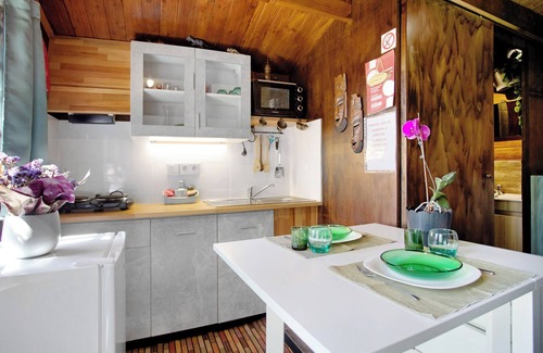 Lourinha House | Bungalow 'Dinossauro' with Shared Garden and Wi-Fi