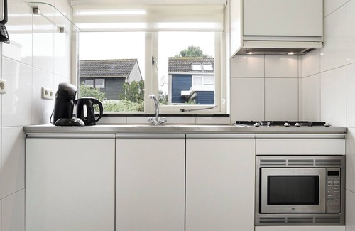 Brouwershaven Cottage | Bungalow for 4 persons with enclosed garden