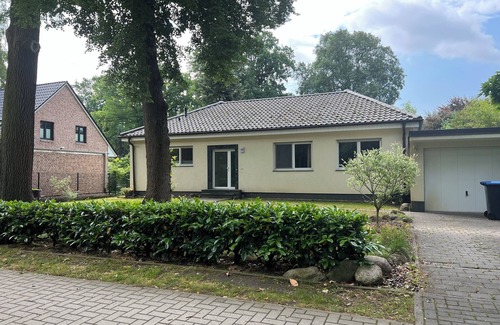Falkensee House | Bungalow im Grünen mit Garten, 20min bis Berlin Hbf