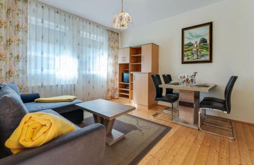 Gloednitz Apartment | Bungalow in Glödnitz near Ski Slopes