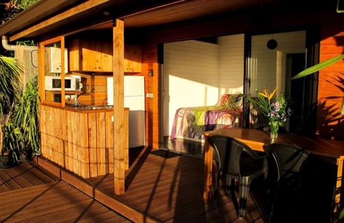 Arue House | Bungalow Kahaia with Panoramic Ocean View - Bounty Lodge Tahiti