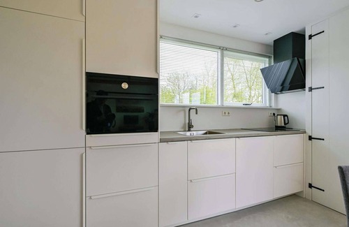Sint Maartensvlotbrug House | Bungalow in Eureka with Spacious Garden