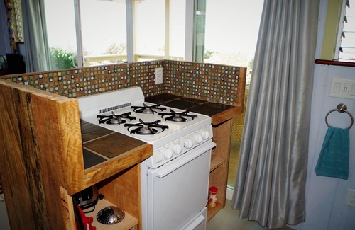 Ocean View House | Bungalow with spectacular ocean view from lanai and private hot tub