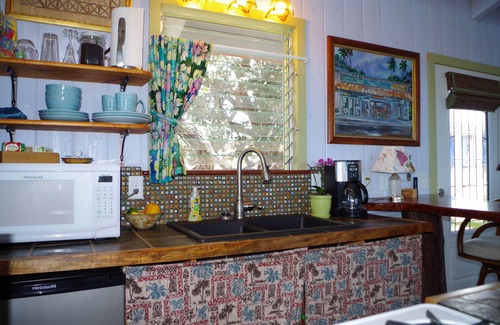 Ocean View House | Bungalow with spectacular ocean view from lanai and private hot tub