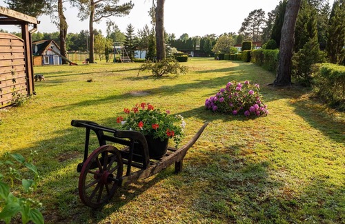 Fuhlendorf House | Bungalow with terrace and garden