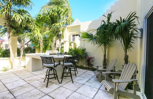 The Bight Hotel | Bungalows at Windsong on the Reef