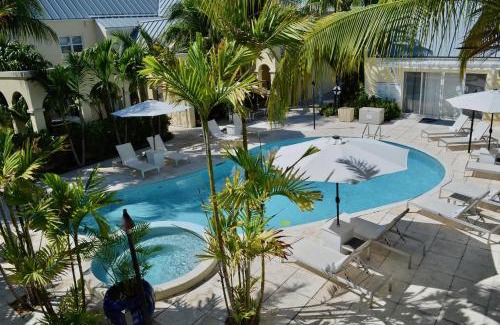 The Bight Hotel | Bungalows at Windsong on the Reef