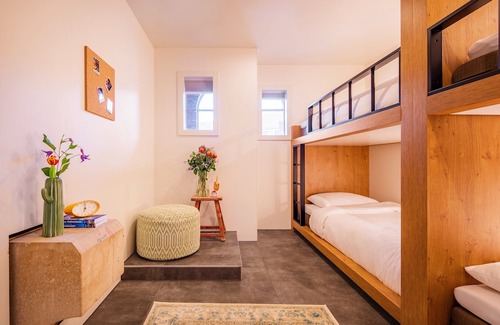Gentiaanbuurt Hotel | Bunk Hotel Amsterdam