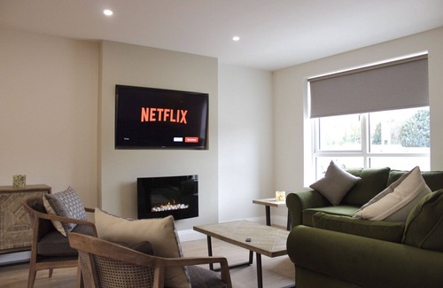 Bunratty House | Bunratty Town House No 4 - sleeps 8 guests in 4 bedrooms