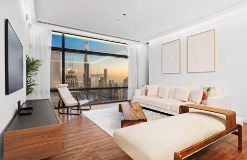 DIFC Apartment | Burj Khalifa & Downtown Views - 3BR Family Retreat Near Dubai Mall