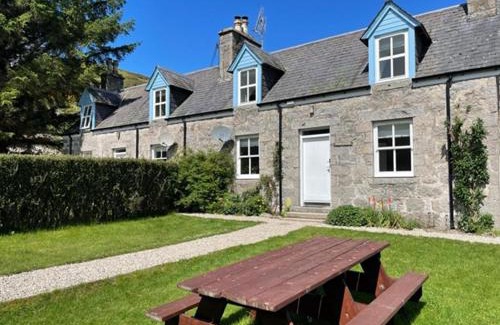 Rogart House | Burnside Cottage on the Blarich Estate