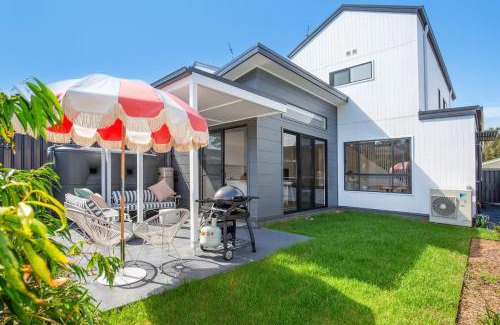 Culburra Beach House | Burra Beachy - Pet Friendly - 5 Mins Walk to Beach