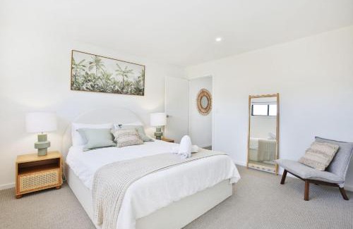 Culburra Beach House | Burra Beachy - Pet Friendly - 5 Mins Walk to Beach