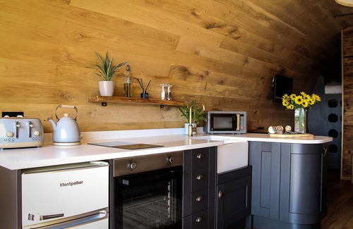 Rhayader Apartment | Burrow View - a hobbit hut that sleeps 4 guests in 1 bedroom