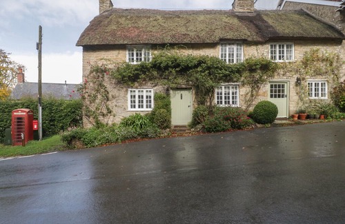 Puncknowle Cabin | Burwell Cottage, PUNCKNOWLE