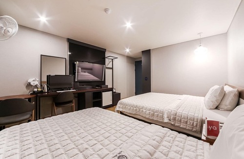 Buk-gu Hotel | Busan Hwamyeongdong Mercy