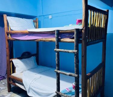 Vilanculos Cabin | Bush Beach Backpackers