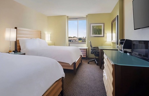 San Jose Apartment | Business-Friendly Property! 2 Enticing Units, Near Center of the Performing Arts