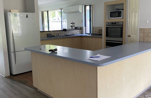 Geographe House | Busselton Bayside - minutes from the beach. Bring your doggie