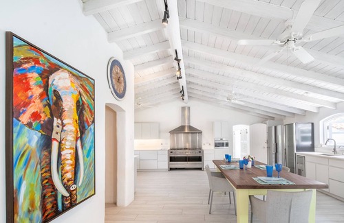 Paynes Bay Villa | Buttsbury House in St James by Personal Villas - Beautiful Villa with Chic Vibe