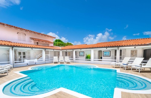 Paynes Bay Villa | Buttsbury House in St James by Personal Villas - Beautiful Villa with Chic Vibe
