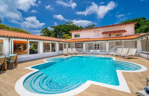 Paynes Bay Villa | Buttsbury House Luxury villa