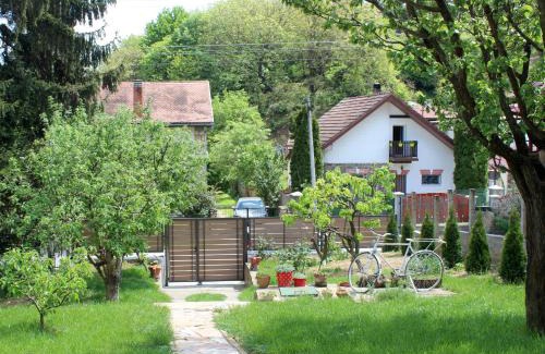 Petrovaradin House | Buzzing Retreat