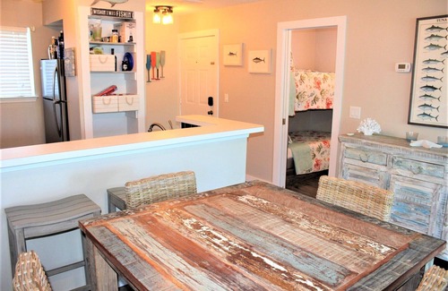 Manteo Condo | BV413 - Remodeled Canal Front Pirate's Cove Paradise