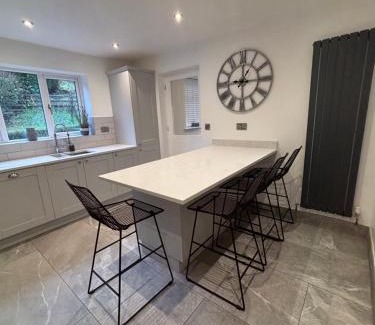 Gwynedd- Snowdonia House | Bwlch y maen